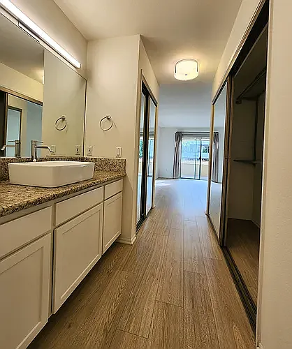 1444 S. Saltair — Photo 22