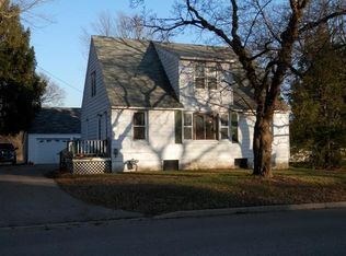 28 River Rd, Sparta, MI 49345