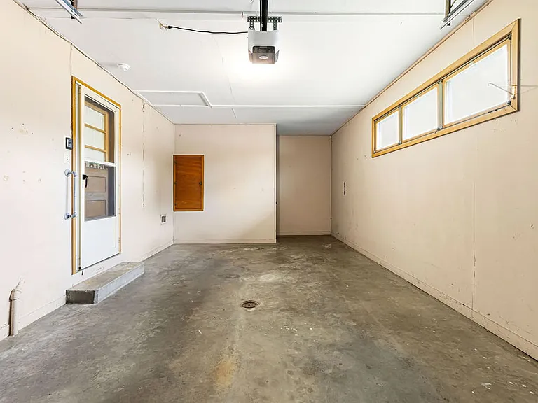 3511 Mitchell Ave — Photo 31