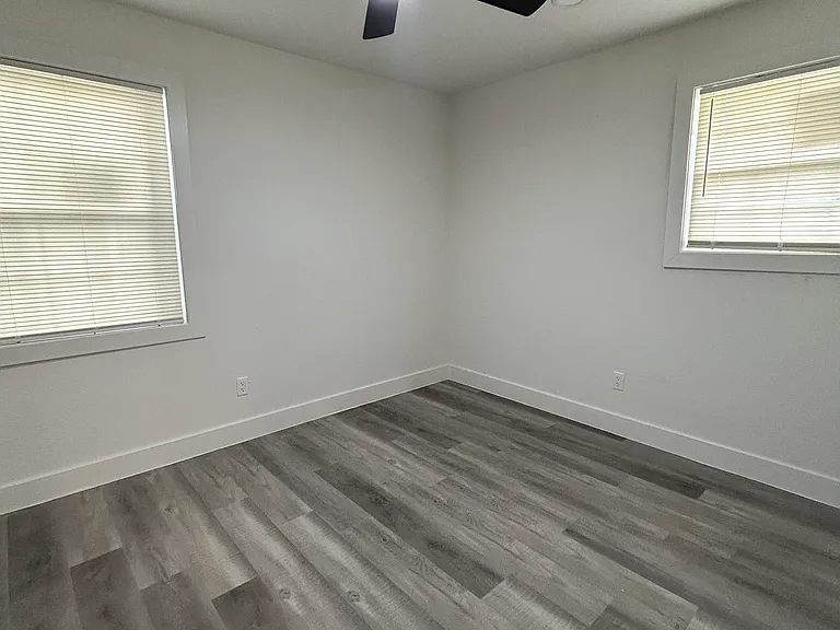 1636 Camellia Dr — Photo 13