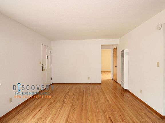 3rd image of 151 Athol Ave #201