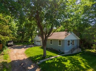 720 Wayzata Blvd E, Wayzata, MN 55391