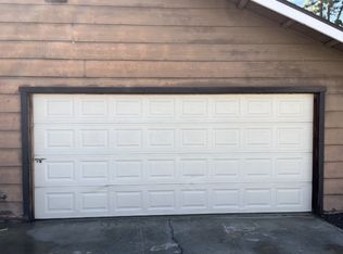603 N Quince Ave #B, Exeter, CA 93221