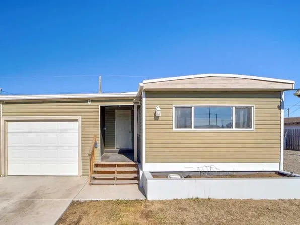 427 S 10th St, Fort Macleod, AB T0L 0Z0