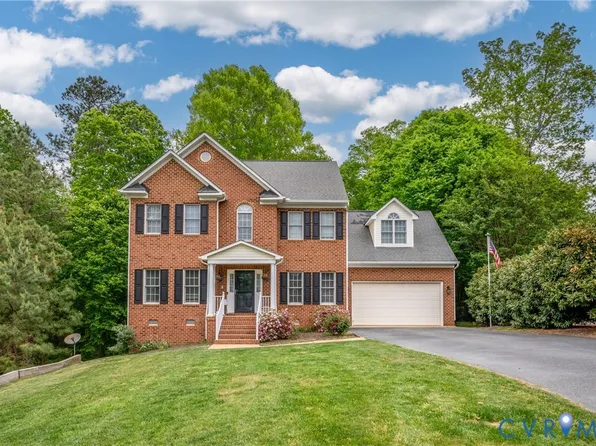 8250 Sugar Wood Dr, Mechanicsville, VA 23116