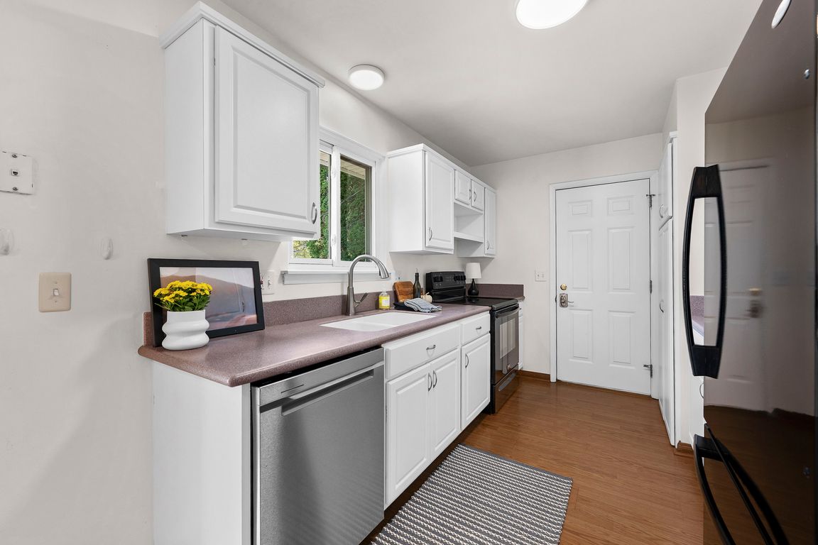 next background image