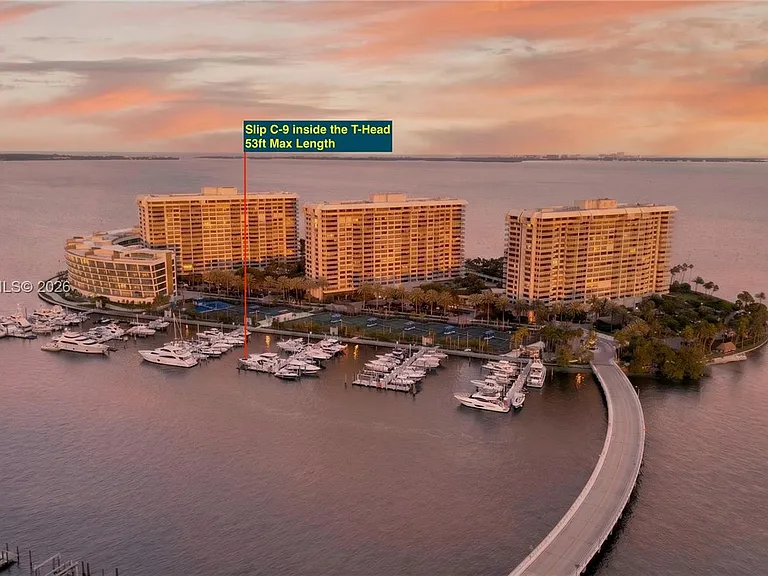 4 Grove Isle Dr #C-9 — Photo 13