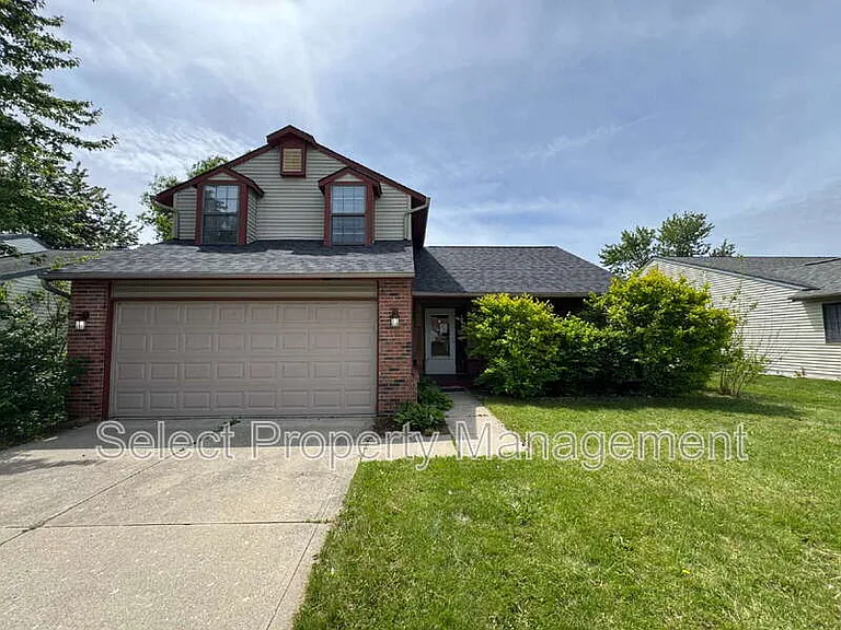 8422 Lionsgate Run — Photo 1