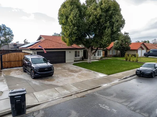 209 Manzanillo Dr, Bakersfield, CA 93314