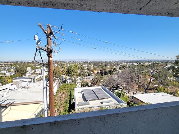 5th image of 3111 1/4 4th St #411