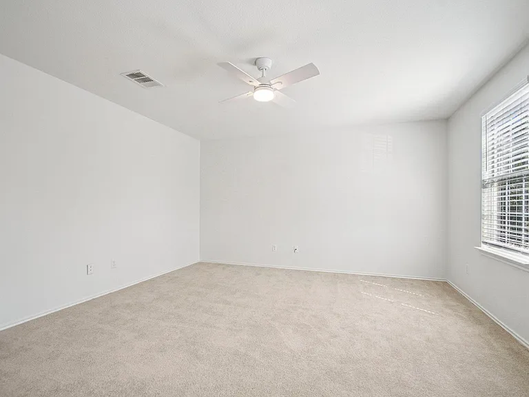 217 Killian Loop — Photo 14