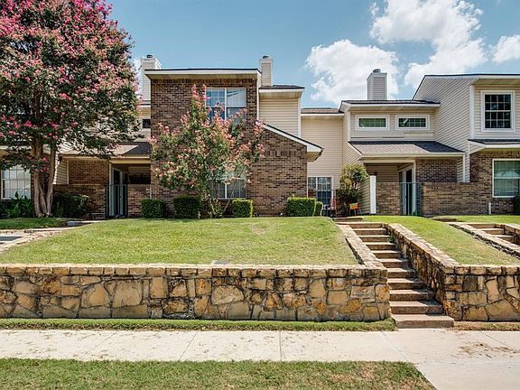 2nd image of 823 Creekside Dr