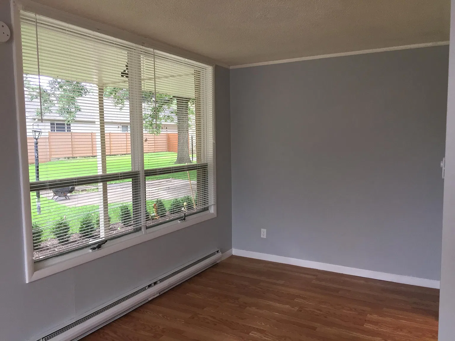 2 bed, 950 sqft, $895 — Photo 4