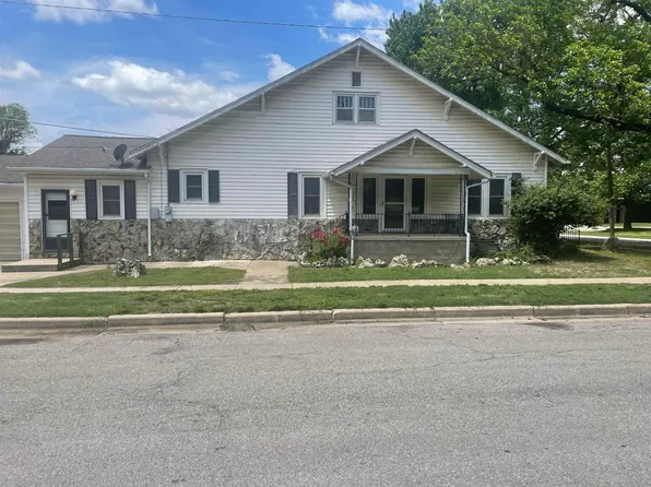 1321 E 5th Ave, Winfield, KS 67156