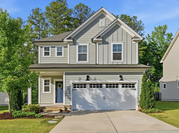 2621 Impulsion Dr, New Hill, NC 27562