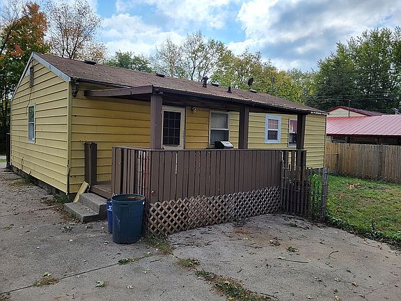 2nd image of 4417 School St