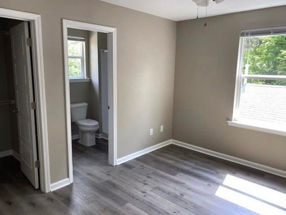 1st image of 2395 Avery Ave