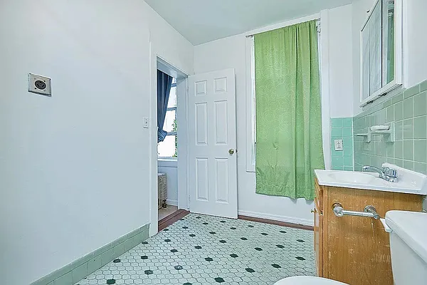 Rented by Brickview NYC Realty NYV LLC | media 5