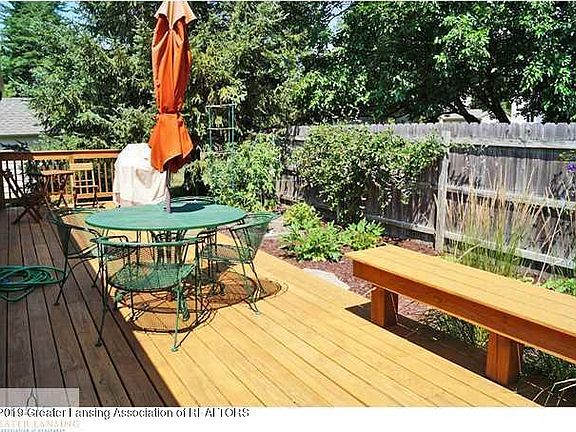 5th image of 6034 Hardy Ave