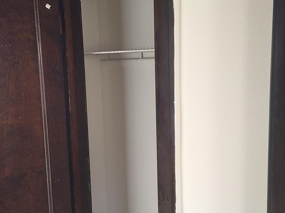 5th image of 3817.5 N Greenview Ave #3W