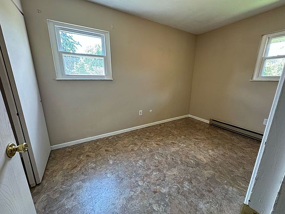 4th image of 15-27 Candlewood Ct #15