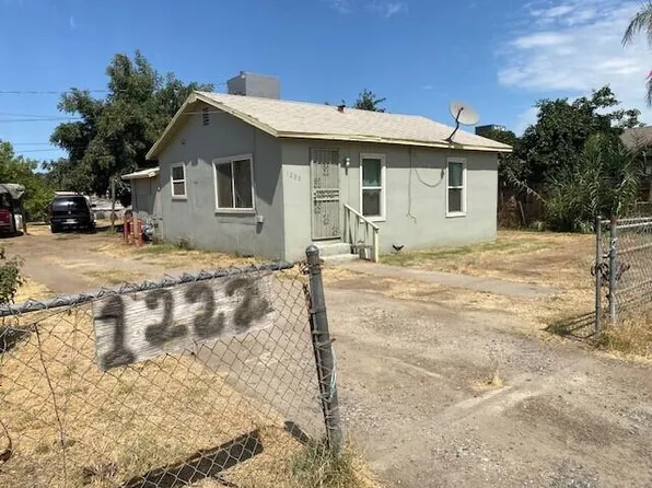1222 E Terra Bella Avenue, Pixley, CA 93256