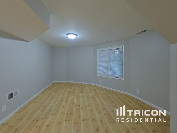 4th image of 805 Garrison Ct