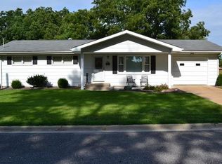 879 N Plum St, Breese, IL 62230