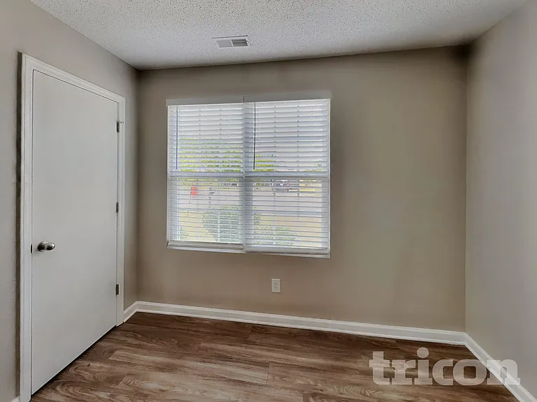 3120 Riverbrooke Dr — Photo 12