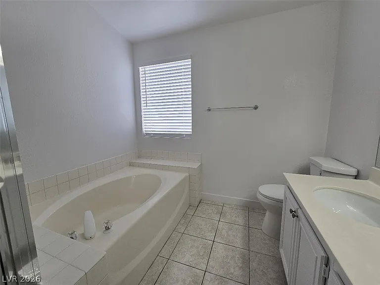 3515 Autumn Rain Ct — Photo 17