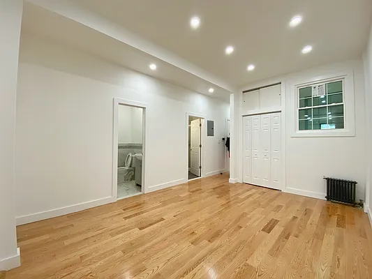 Rented by Daniel Gale Sotheby's International Realty | media 4