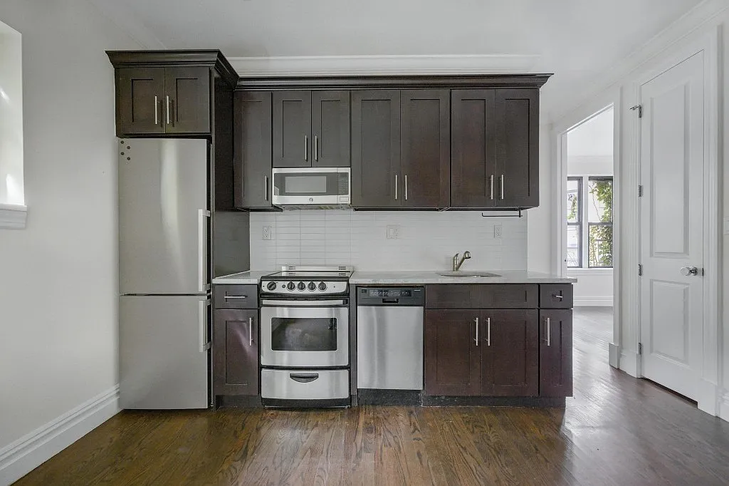 42 Sidney Place — Photo 1