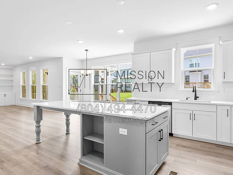 13513 Pinstone Ct — Photo 15
