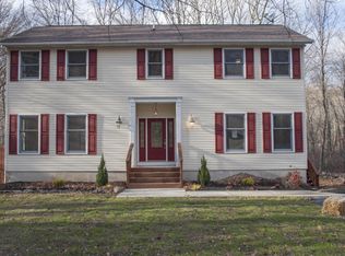 127 Alinda Ln, Stroudsburg, PA