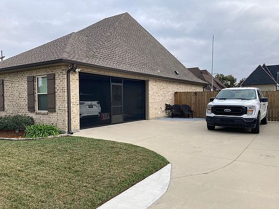 3rd image of 615 Lancaster Dr