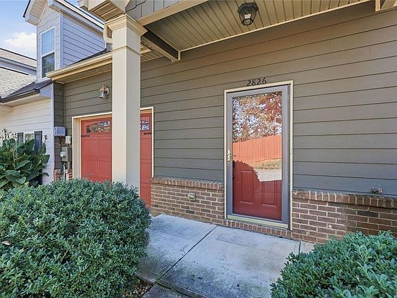 2nd image of 2826 Fox Wood Ln