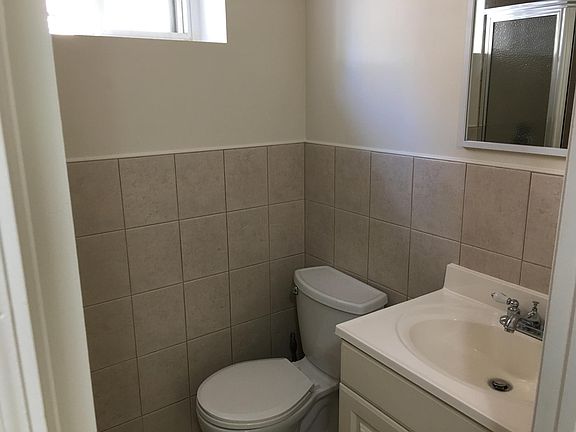 5th image of 5321 65th Pl Floor 1