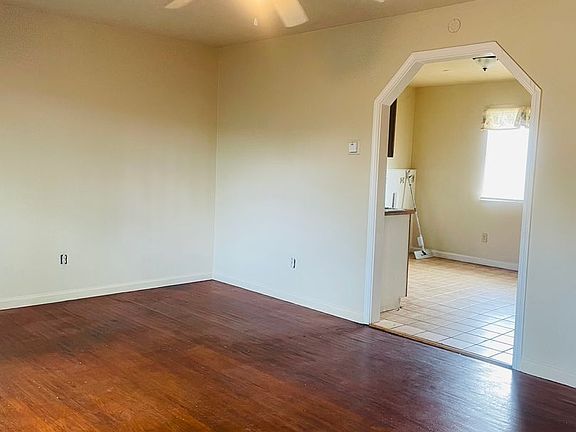 2nd image of 6113 & 6115 Dewey Dr #6113
