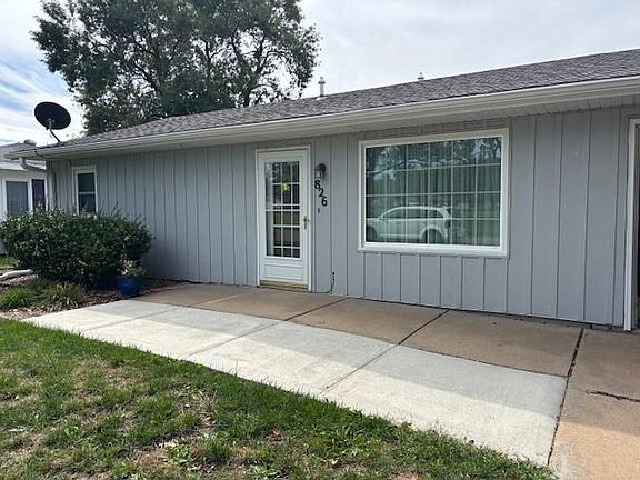 2nd image of 826 Birch Dr
