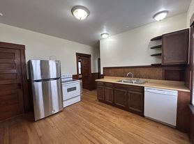 14 Clearview Ave, Worcester, MA