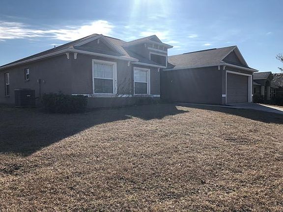 3rd image of 8390 Greystone Dr