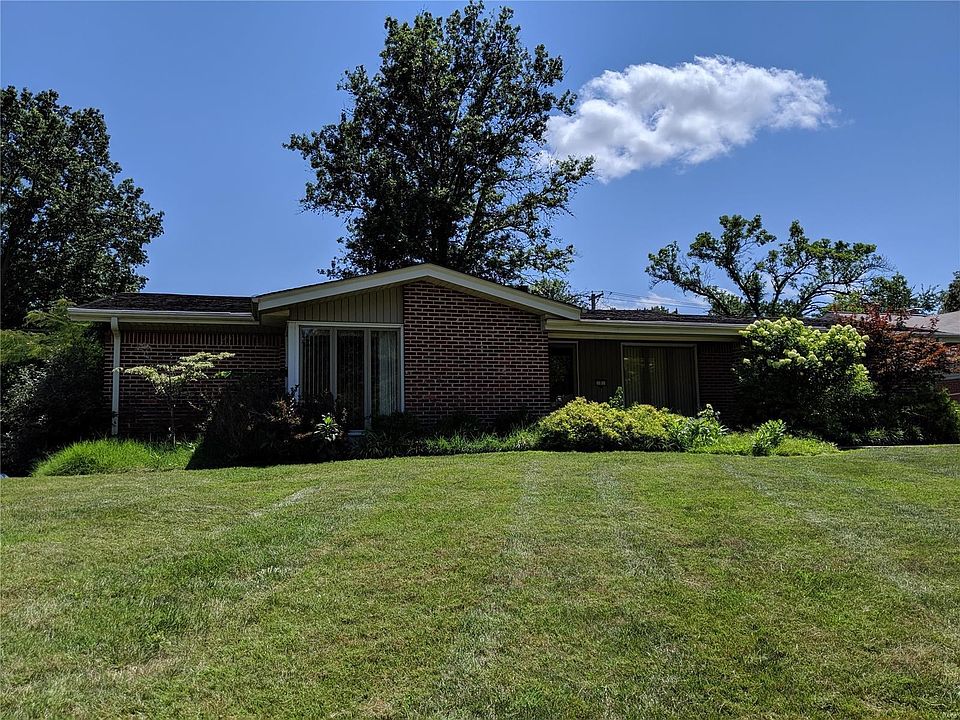 Beautiful corner lot.  4 bedroom 2 bath ranch that is being sold "as is".  Seller will not complete any repairs nor provide any inspections. including finished LL we have over 3000 sq.ft. of living space