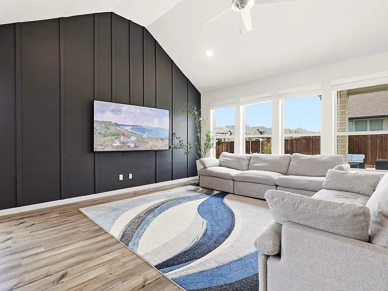 631 Southern Hills Dr — Photo 8