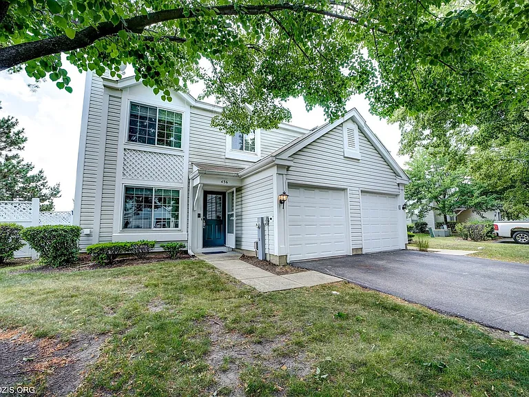 436 Yorktown Ct #436 — Photo 1