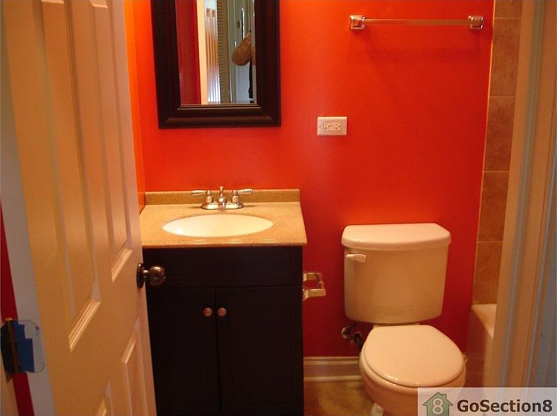2nd image of 6754 S Cornell Ave #3N