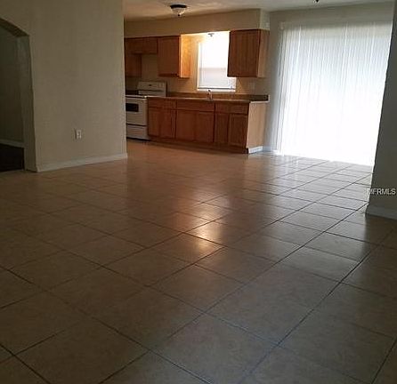 2nd image of 1065 E Tee Cir