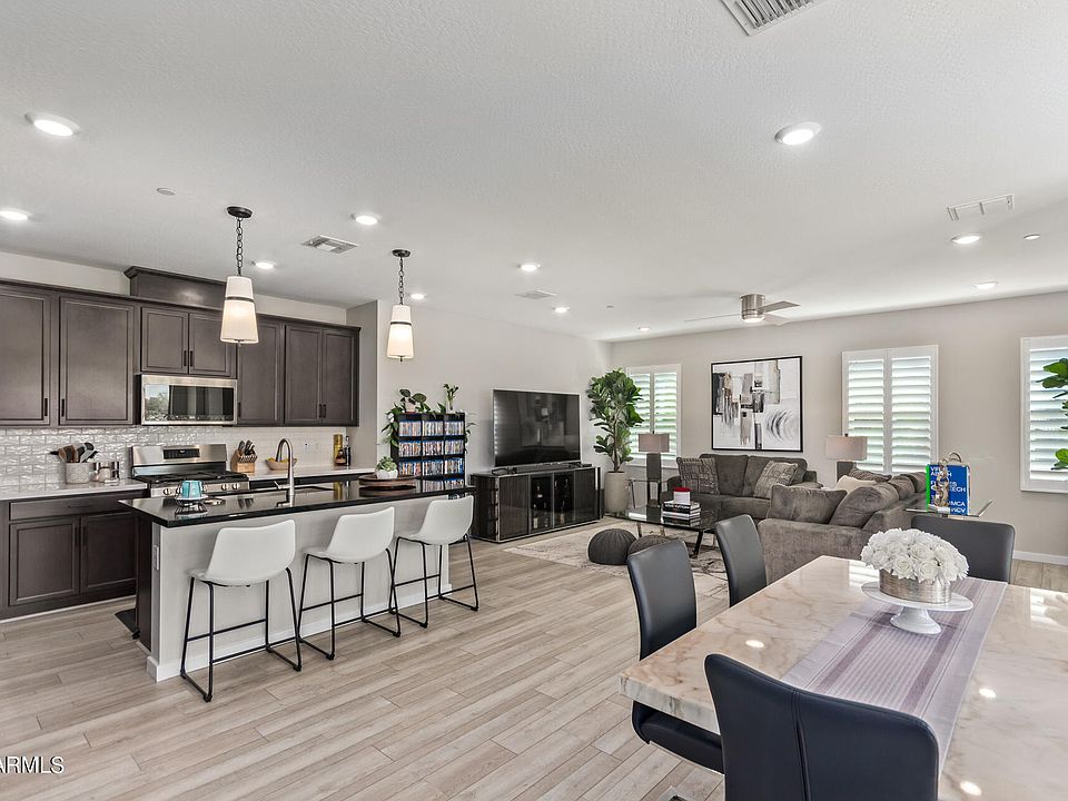 1st image of 4549 S SQUIRES Lane #201