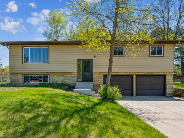 1401 Mitchell Dr, Faribault, MN 55021