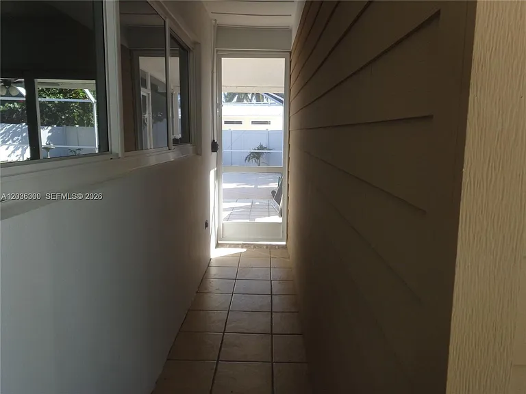 1565 Thumb Point Dr — Photo 83