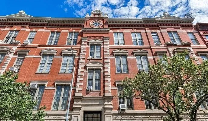 Rented by Compass | media 41